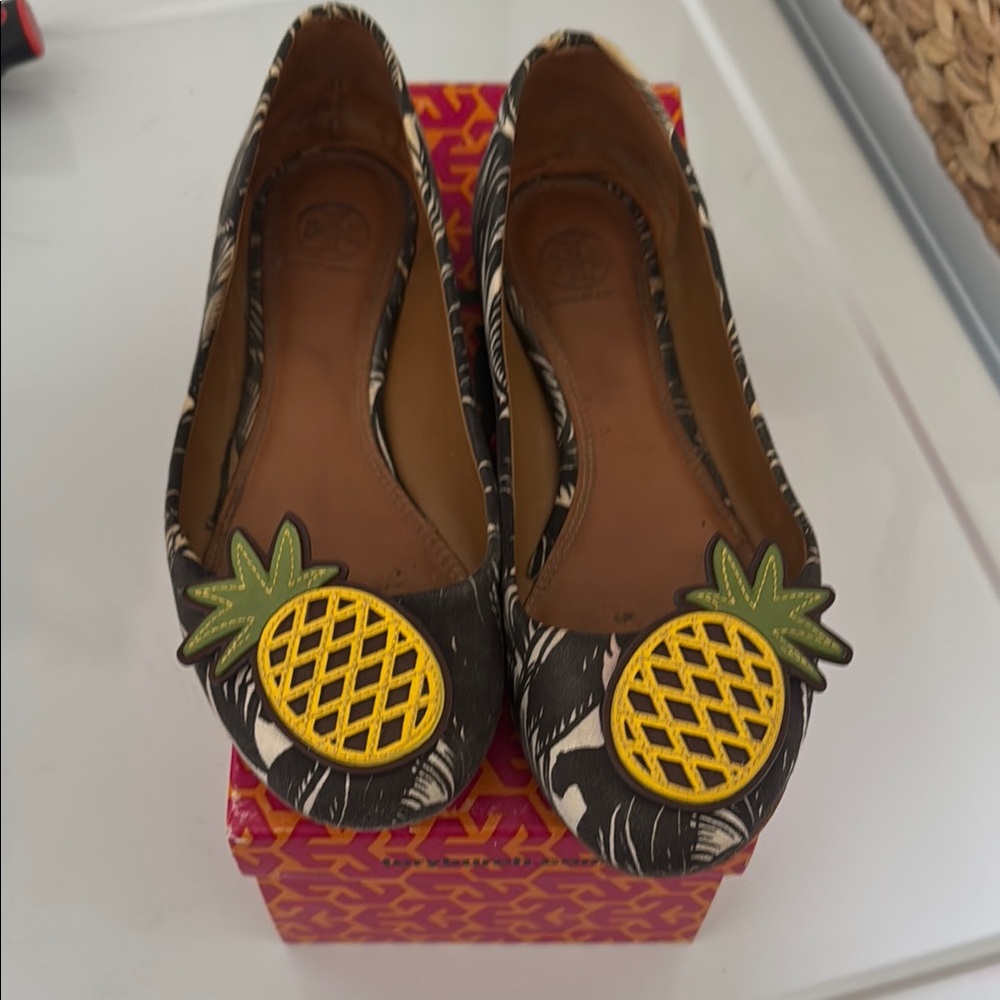 Tory Burch Black and Yellow Pineapple Flats